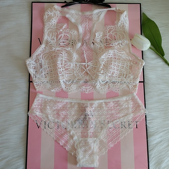 Victoria's Secret Other - Size L VS DREAM ANGELS BRALETTE + PANTY L.nwt